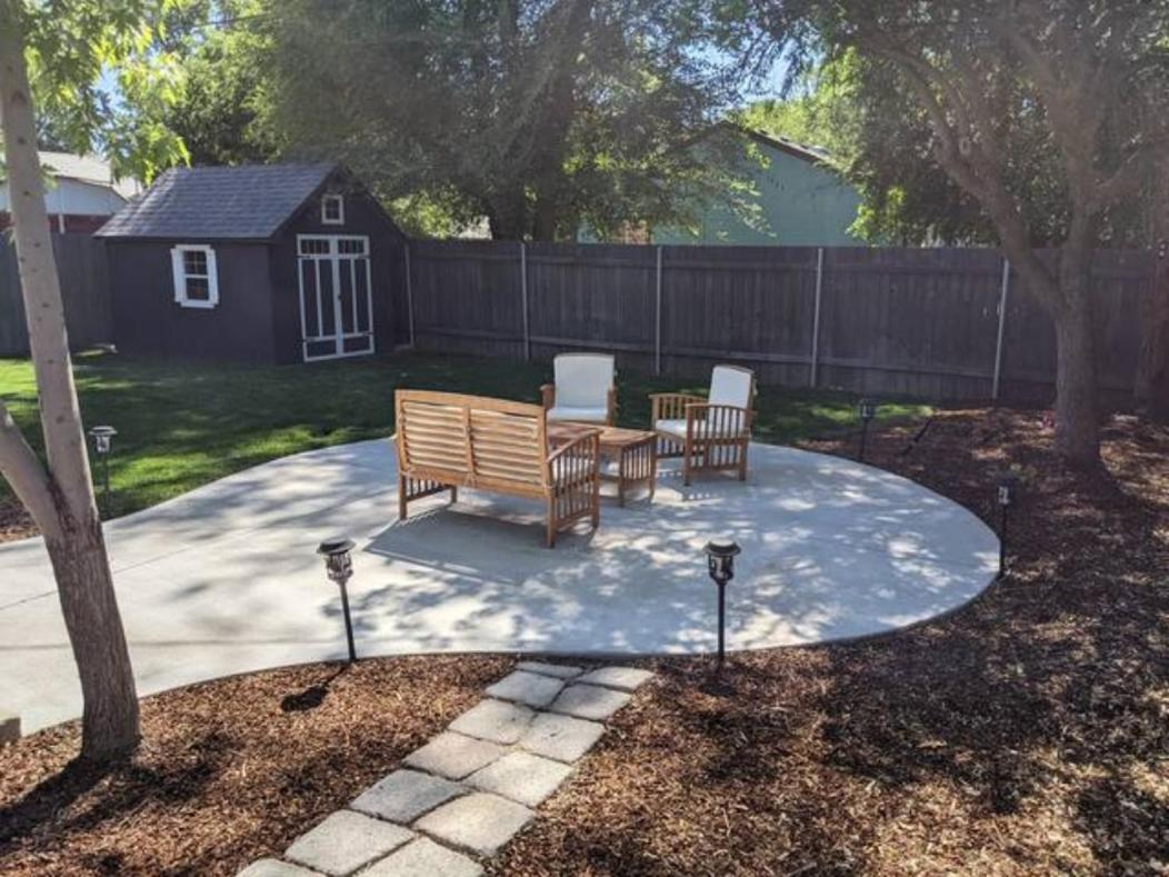 Little Blue Bungalow On Boise'S Bench, Pet Friendly, Fully Fenced Yard With Doggie Door! 2 Miles From Bsu, 5 Minutes From Downtown Boise, Desk And Workstation For Remote Workers, 2 Tv'S Large Walk-In Closet, Good For Mid-Term Stays Kültér fotó