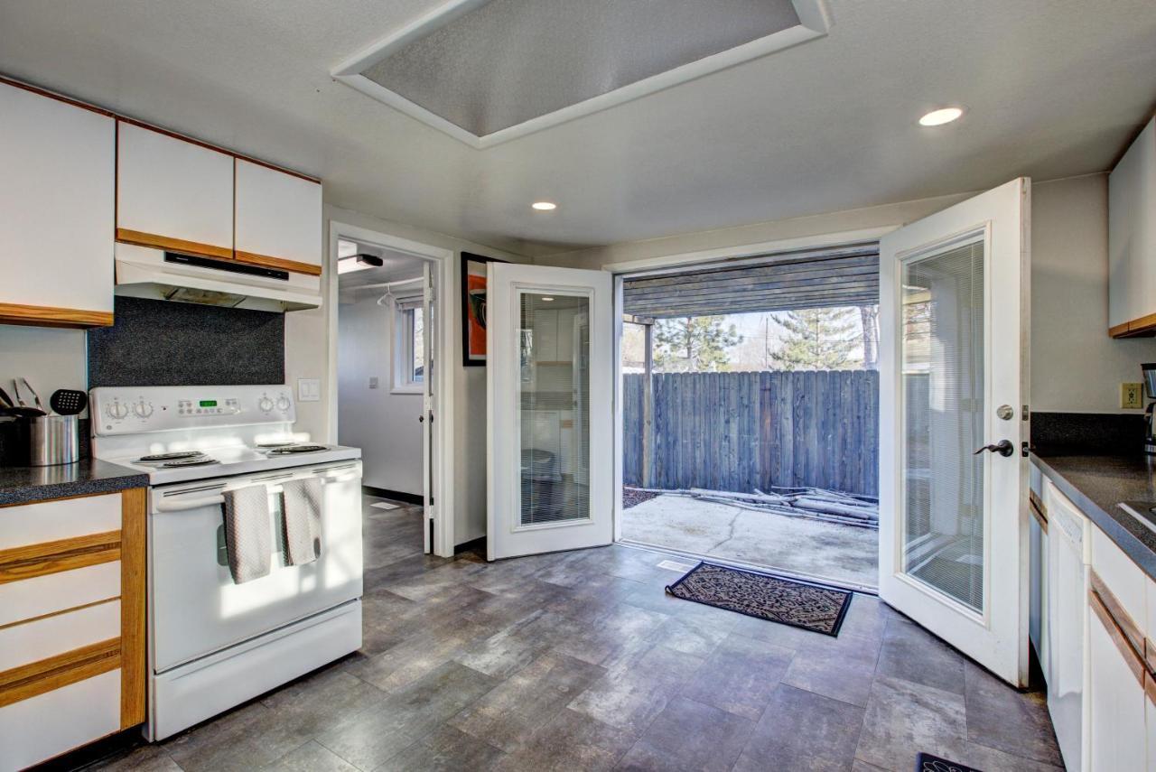 Little Blue Bungalow On Boise'S Bench, Pet Friendly, Fully Fenced Yard With Doggie Door! 2 Miles From Bsu, 5 Minutes From Downtown Boise, Desk And Workstation For Remote Workers, 2 Tv'S Large Walk-In Closet, Good For Mid-Term Stays Kültér fotó