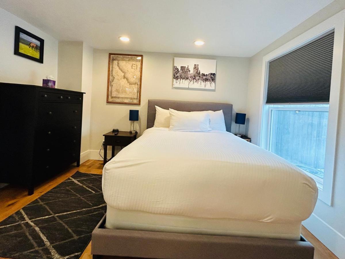 Little Blue Bungalow On Boise'S Bench, Pet Friendly, Fully Fenced Yard With Doggie Door! 2 Miles From Bsu, 5 Minutes From Downtown Boise, Desk And Workstation For Remote Workers, 2 Tv'S Large Walk-In Closet, Good For Mid-Term Stays Kültér fotó