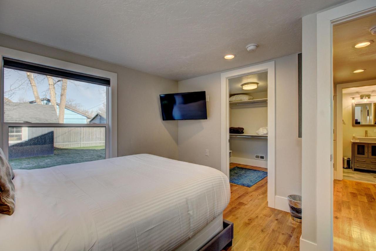 Little Blue Bungalow On Boise'S Bench, Pet Friendly, Fully Fenced Yard With Doggie Door! 2 Miles From Bsu, 5 Minutes From Downtown Boise, Desk And Workstation For Remote Workers, 2 Tv'S Large Walk-In Closet, Good For Mid-Term Stays Kültér fotó